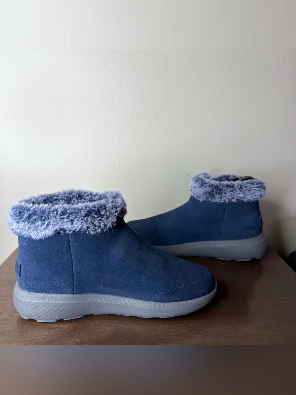 Skechers On the Go City 2 Blue Suede & Faux Fur Boots 6 Womens